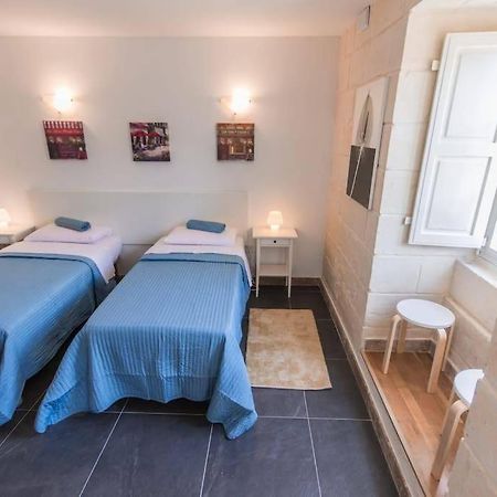 Central Valletta House Флориана Экстерьер фото