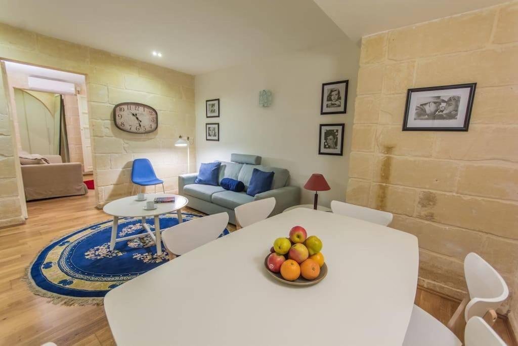 Central Valletta House Флориана Экстерьер фото