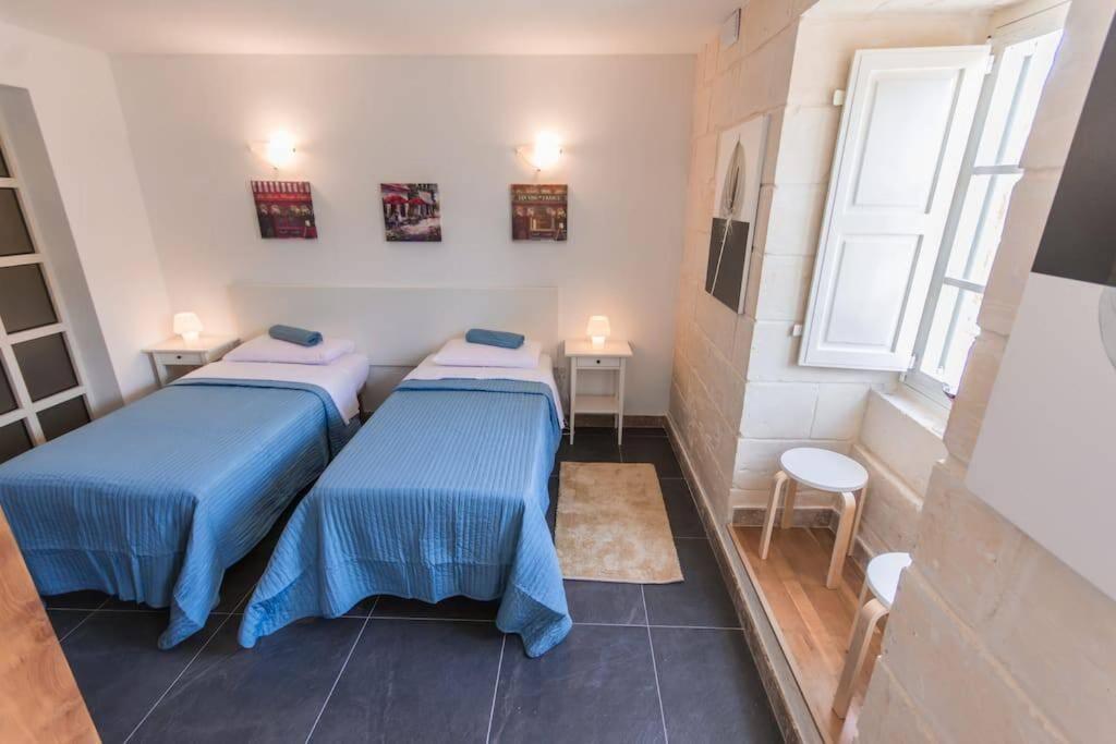 Central Valletta House Флориана Экстерьер фото